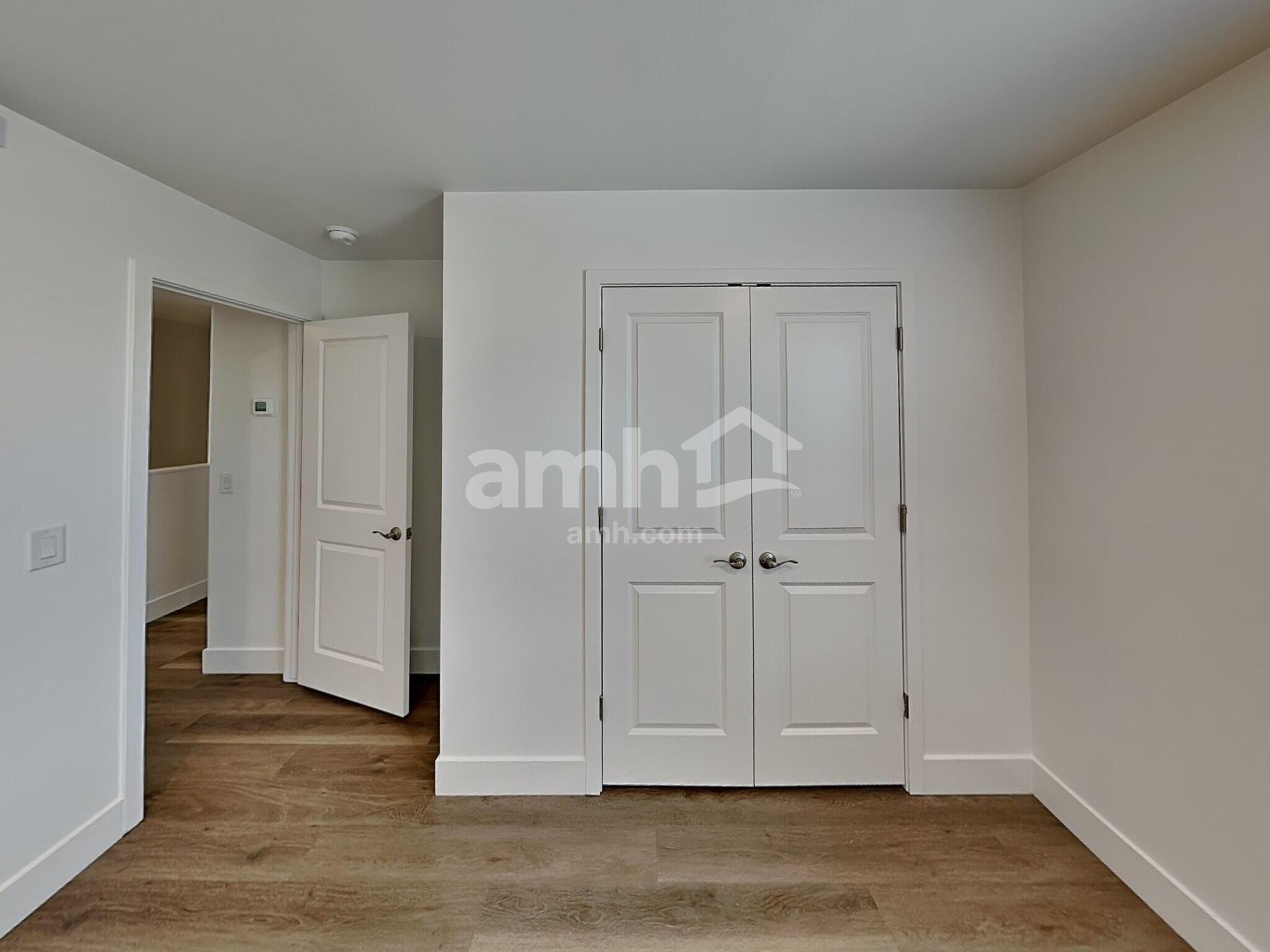 Building Photo - 9588 Harkes Dr