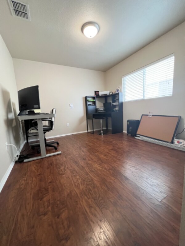 Building Photo - 24707 Maple Crest