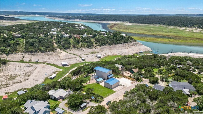 Building Photo - 1016 Blue Bill Cove Dr