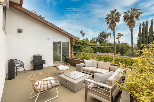 Building Photo - 11354 Sunshine Terrace
