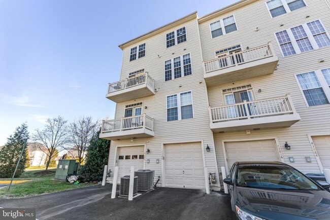 Building Photo - 41888 Inspiration Terrace