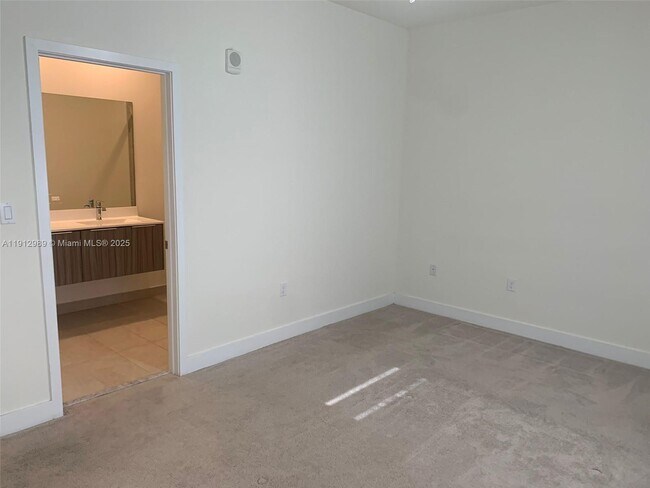 Building Photo - 10443 NW 82nd St