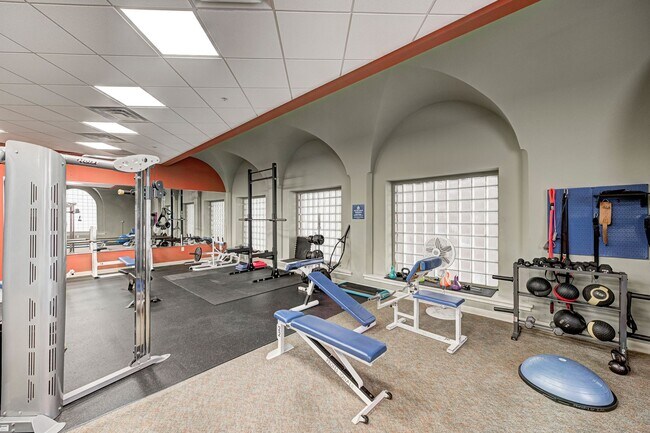 Building Photo - Indianapolis Athletic Club Condo