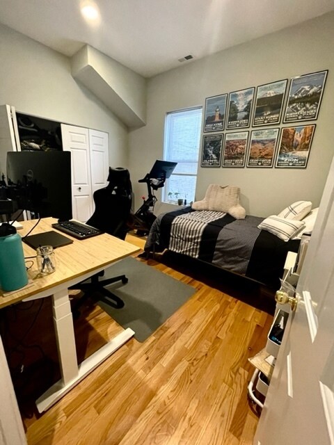 Building Photo - 1933 N Sedgwick St