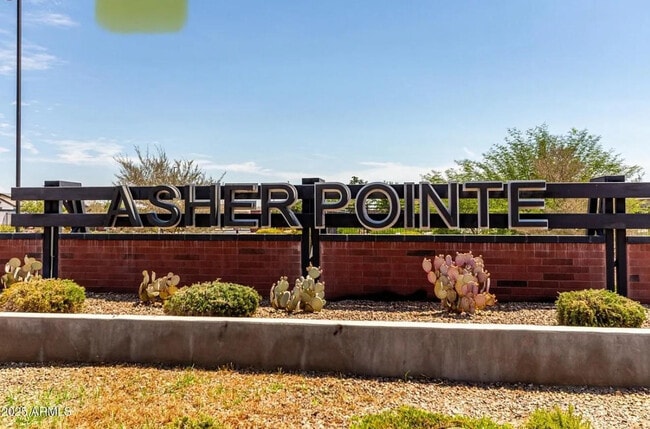 Building Photo - 245 E Scorpio Pl