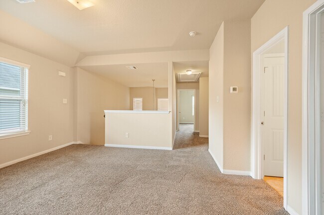 Building Photo - 3530 Vivaldi Dr