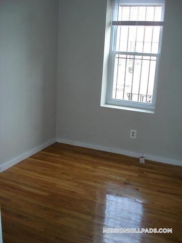 Building Photo - 886 Huntington Ave