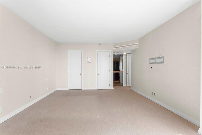 Building Photo - 19500 Turnberry Way