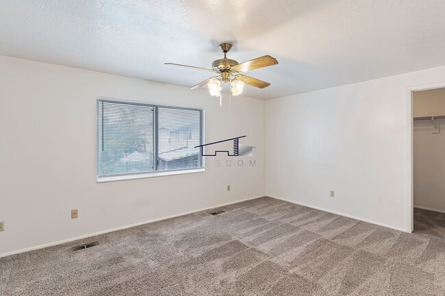 Building Photo - Roy Utah Twin Home for Lease!