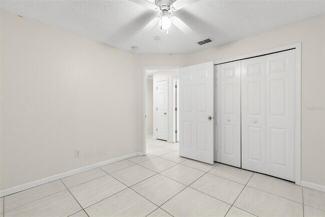 Building Photo - 5204 Creekmore Ln