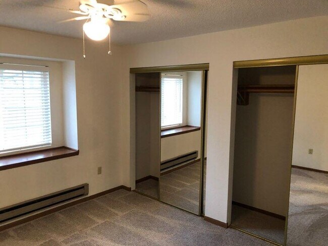 Building Photo - 200 Cardinal Dr
