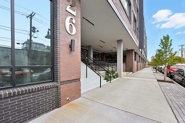 Building Photo - 40 Center St