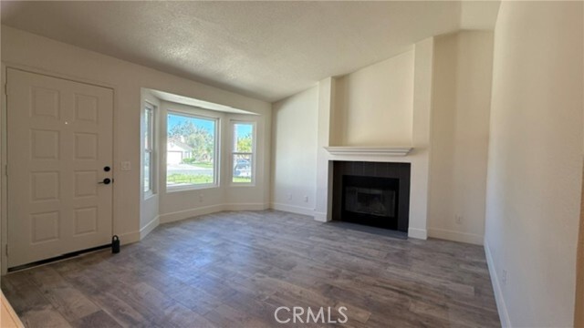 Building Photo - 39233 Rising Hill Dr