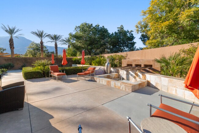 Building Photo - 60602 Juniper Ln
