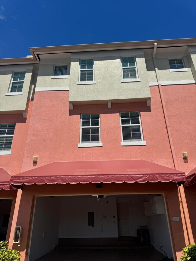 Building Photo - 356 Moorings Dr