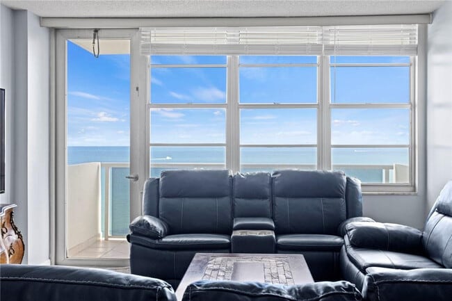 Building Photo - 3725 S Ocean Dr