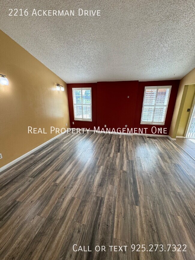 Building Photo - 2216 Ackerman Dr