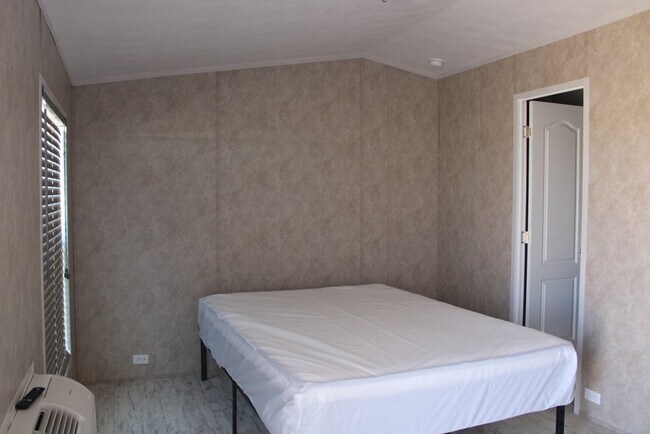 Building Photo - 3958 FM 866