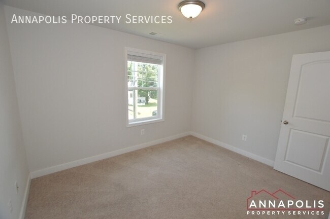 Building Photo - 503 Highland Dr