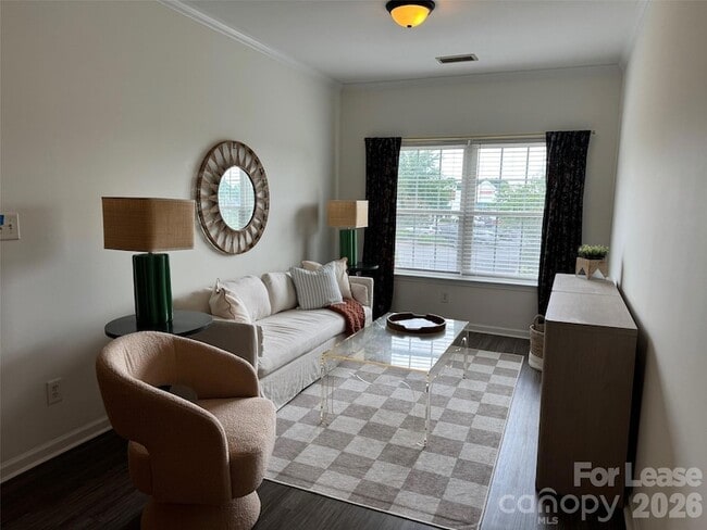 Building Photo - 1410 4th St Dr NW