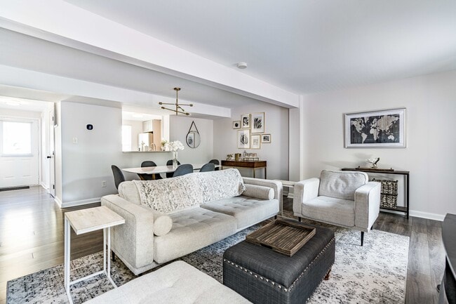 Building Photo - 1708 Ithaca Ln