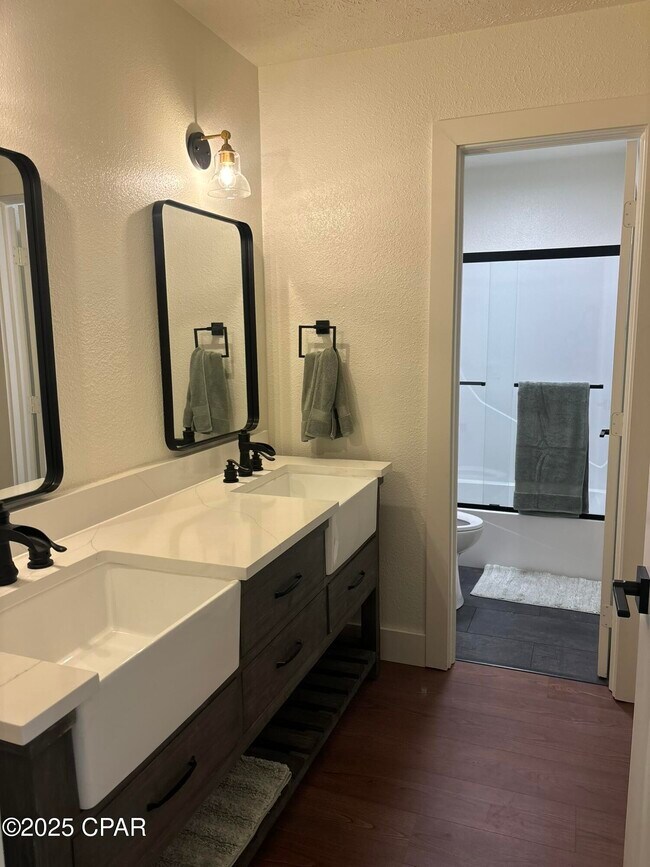 Building Photo - 2809 Lagoon Knoll Dr