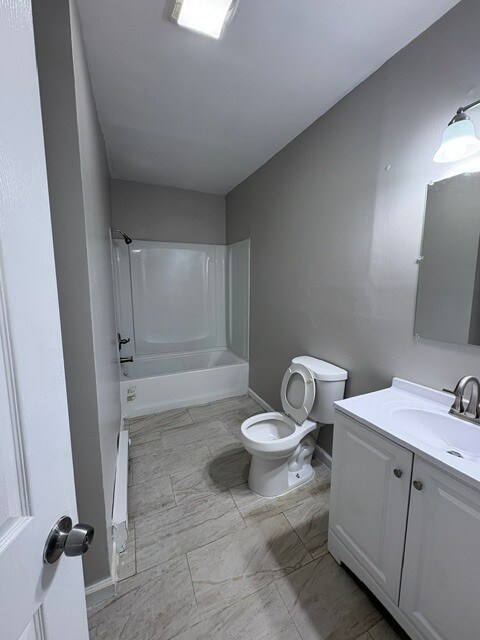 Building Photo - 56 Ashley St