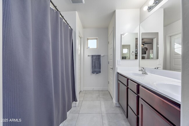 Building Photo - 18557 W Pueblo Ave