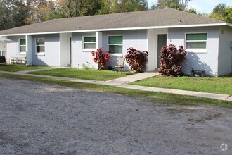 Building Photo - 2/1 in Groveland