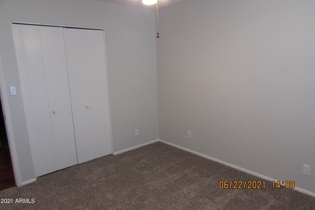 Building Photo - 925 W Curry St