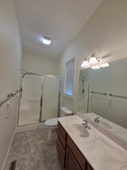 Building Photo - 521 Burnham Pl