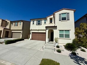 Building Photo - Beautiful 4-Bedroom Home with Solar and Private Patio in Plum Estates!