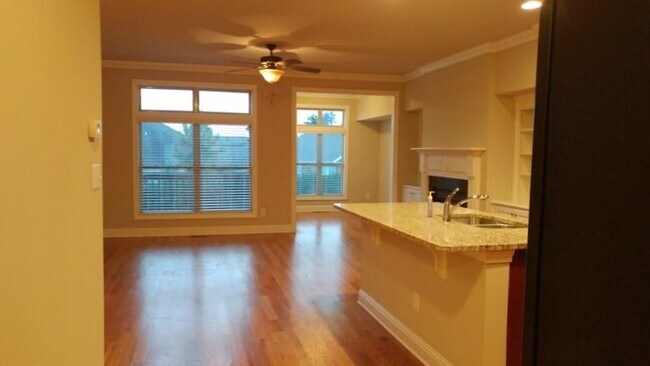 Building Photo - 4286 Baverton Dr