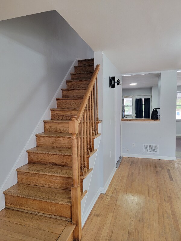 Building Photo - 825 Umbra St