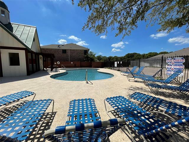 Building Photo - 1906 Pecan Grove Dr