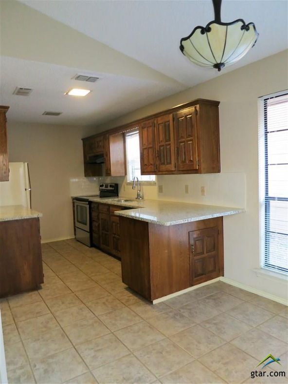 Building Photo - 5809 Hollytree-
