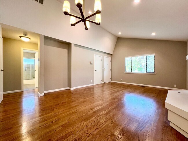 Building Photo - Stylishly Updated 2-Bed, 2-Bath Home - Private Garage