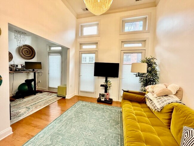 Building Photo - 126 Dudley St