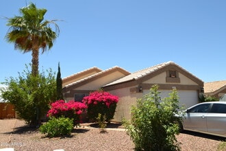 Building Photo - 1441 W Montebello Ave