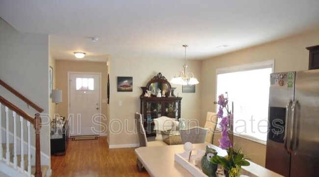 Building Photo - 37 Maravista Ave