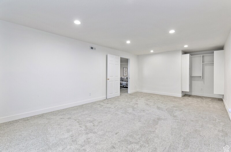 Building Photo - 1084 W 300 S St