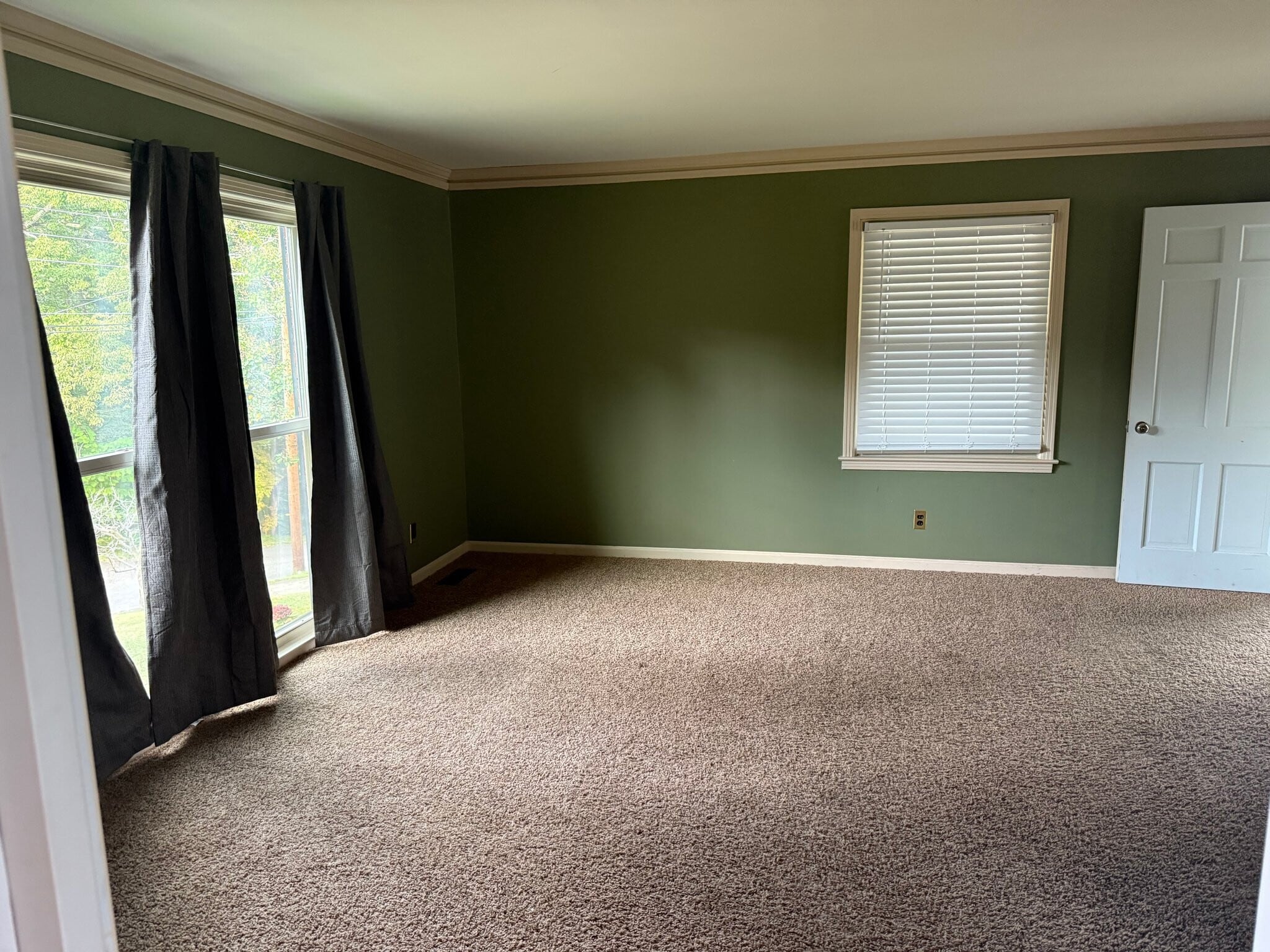 Building Photo - 212 White Oak St