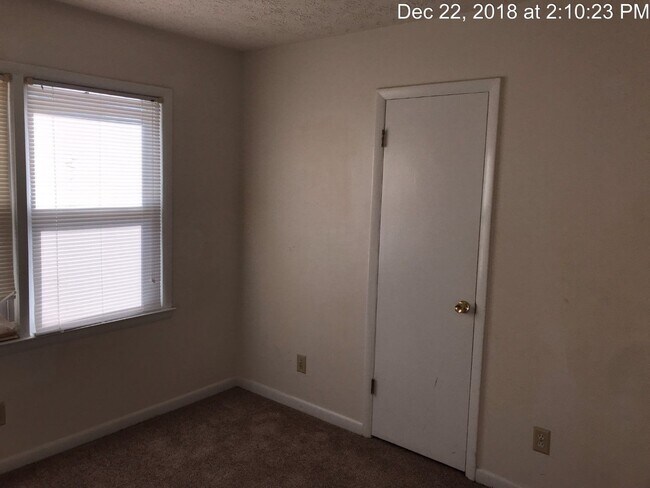 Building Photo - 6506 Delliert Ct