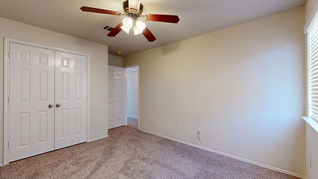 Building Photo - FREE DECEMBER RENT!!!