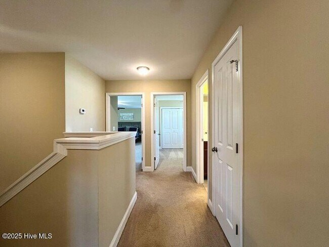 Building Photo - 225 Savannah Garden Dr