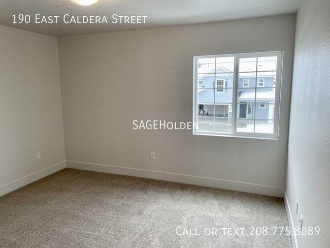 Building Photo - 190 E Caldera St
