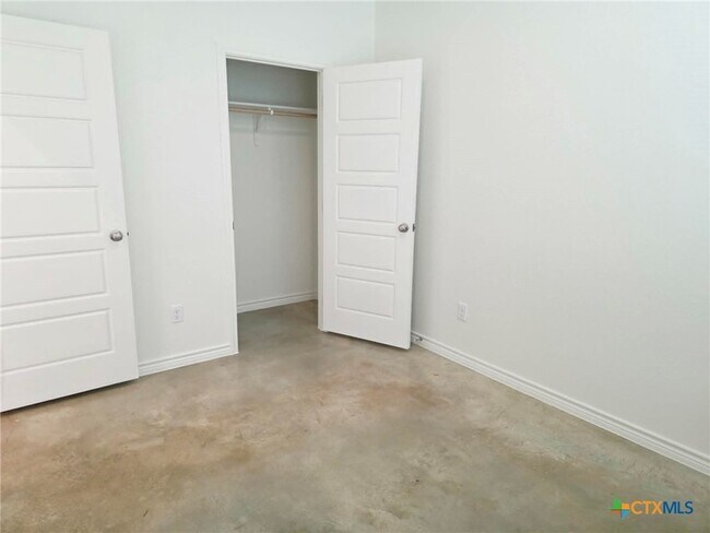 Building Photo - 3805 Sugar Hackberry Trl