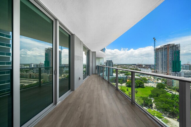 Building Photo - 488 NE 18th St