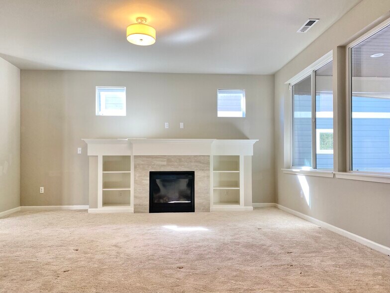 Building Photo - 2230 Hidden Creek Ct