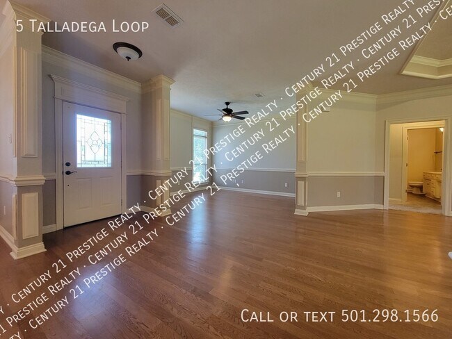Building Photo - 5 Talladega Loop